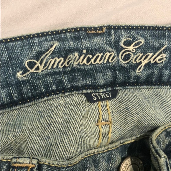 ⚡️3 for $30 AE faded jeans - Picture 3 of 4